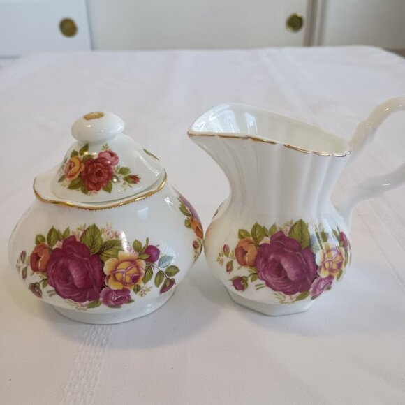"Cottage Rose" Fine Bone China small Creamer and Sugar with Lid - Picture 1 of 7